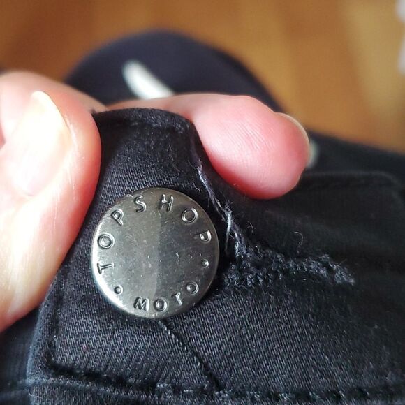 Distressed Black Skinny Jeans by Top Shop! Size W28, L30. Great Condition! - Picture 6 of 7